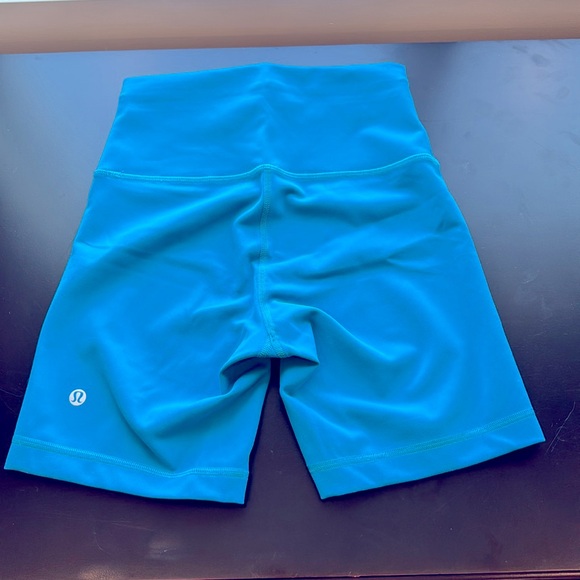Lululemon Wunder Train shorts. - Picture 2 of 5